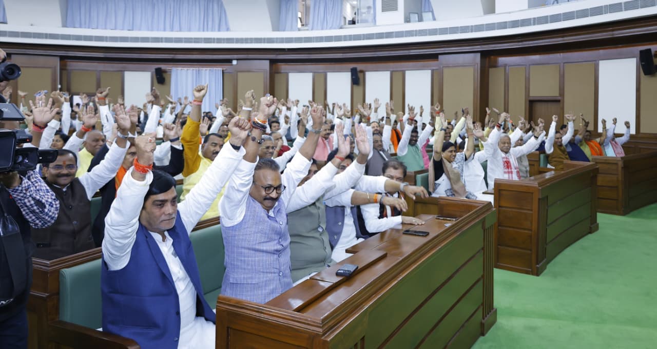 नीतीश के समर्थन में एकजुटता दिखाते रामकृपाल यादव, अशोक चौधरी सहित अन्य नेता. नीतीश के समर्थन में एकजुटता दिखाते रामकृपाल यादव, अशोक चौधरी सहित अन्य नेता.