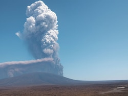 Airlines On Alert As Ethiopian Volcano Ash Moves Toward India