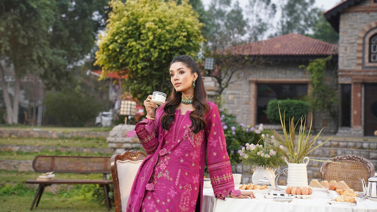 Discover stylish ethnic wear deals during this Myntra Black Friday Sale Discover stylish ethnic wear deals during this Myntra Black Friday Sale