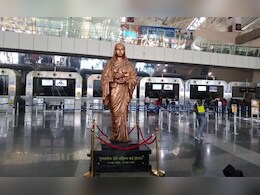 इंदौर एयरपोर्ट पर स्टार एयर-इंडिगो की उड़ानें रद्द, जानें अचानक क्‍या द‍िक्‍कत आई?