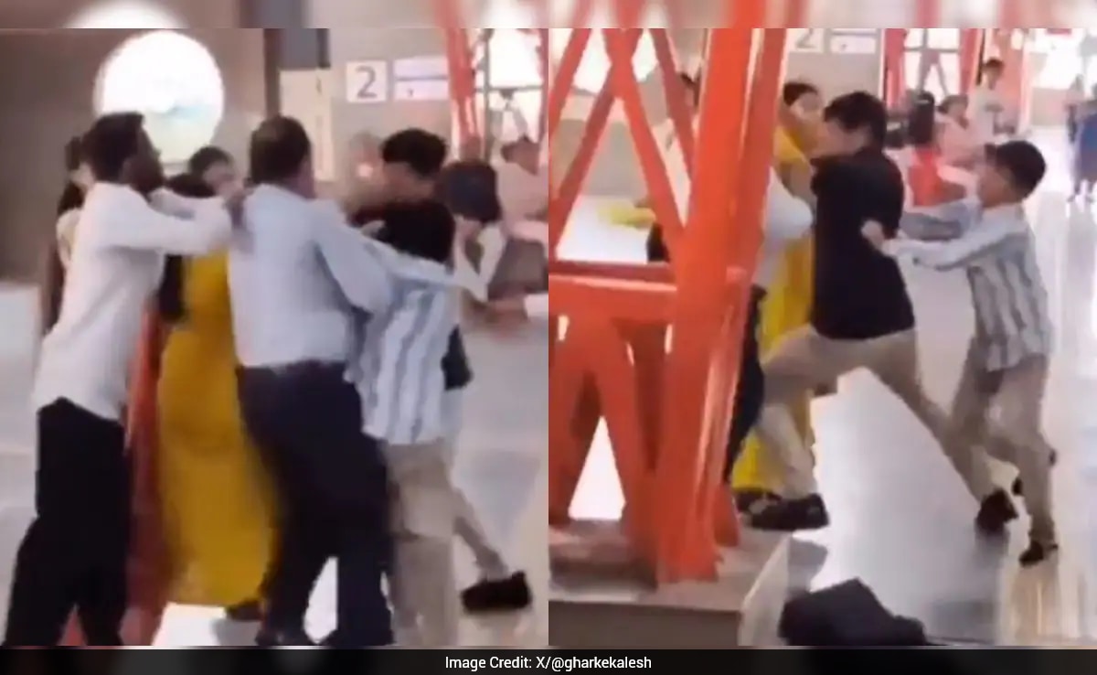 Two Men Fight At Delhi Metro Station, Video Goes Viral
