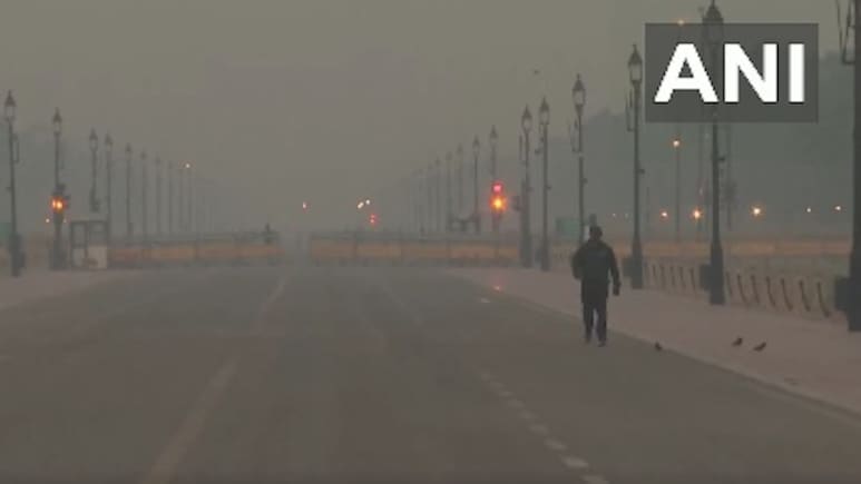 Delhi's Air Quality Turns 'Severe' As AQI Reading Soars To 427