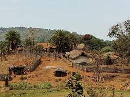 Chhattisgarhi  News: जहां कभी फटते थे बम, चलती थी गोलियां, अब उस अबूझमाड़ में लाइट, कैमरा-एक्शन, जानें ऐसा क्या हो रहा