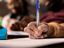 12वीं बोर्ड के दो विषयों के परीक्षा का समय बदला, क्षमता से अधिक स्टूडेंट्स का एनरोलमेंट