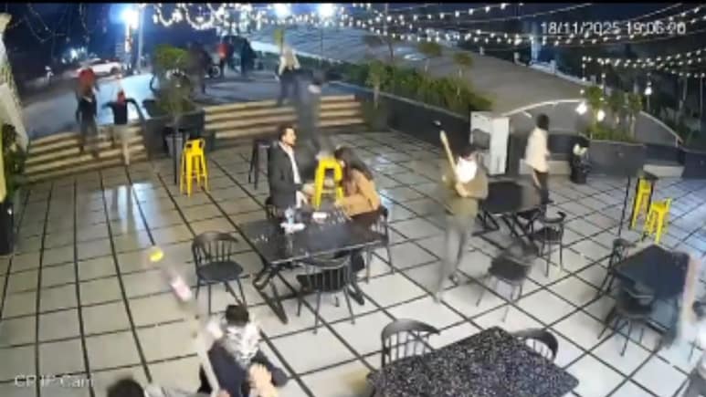 Bhopal Magic Cafe Attacks: मैजिक कैफे में बदमाशों के बवाल पर प्रशासन का बड़ा एक्शन, दो आईपीएस और तीन एसीपी मौके पर पहुंचे