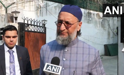 मक्का से मदीना वाले रास्ते में 42 भारतीयों की मौत... ओवैसी ने बताया क्या चल रहा