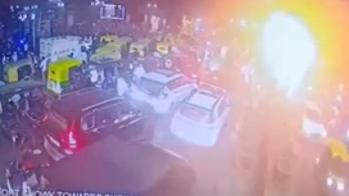 Slow-Moving Traffic, Then Big Explosion: CCTV Footage Of Delhi Red Fort Blast