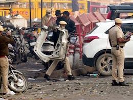 Delhi Blast: दिल्ली पुलिस की स्पेशल सेल ने 2 और डॉक्टरों को हिरासत में लिया