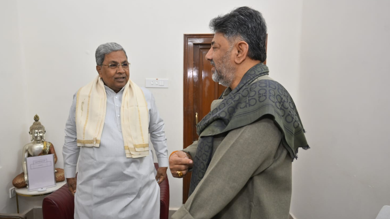 DK Shivakumar Hails "Productive" Breakfast Talks With Siddaramaiah Amid Tussle