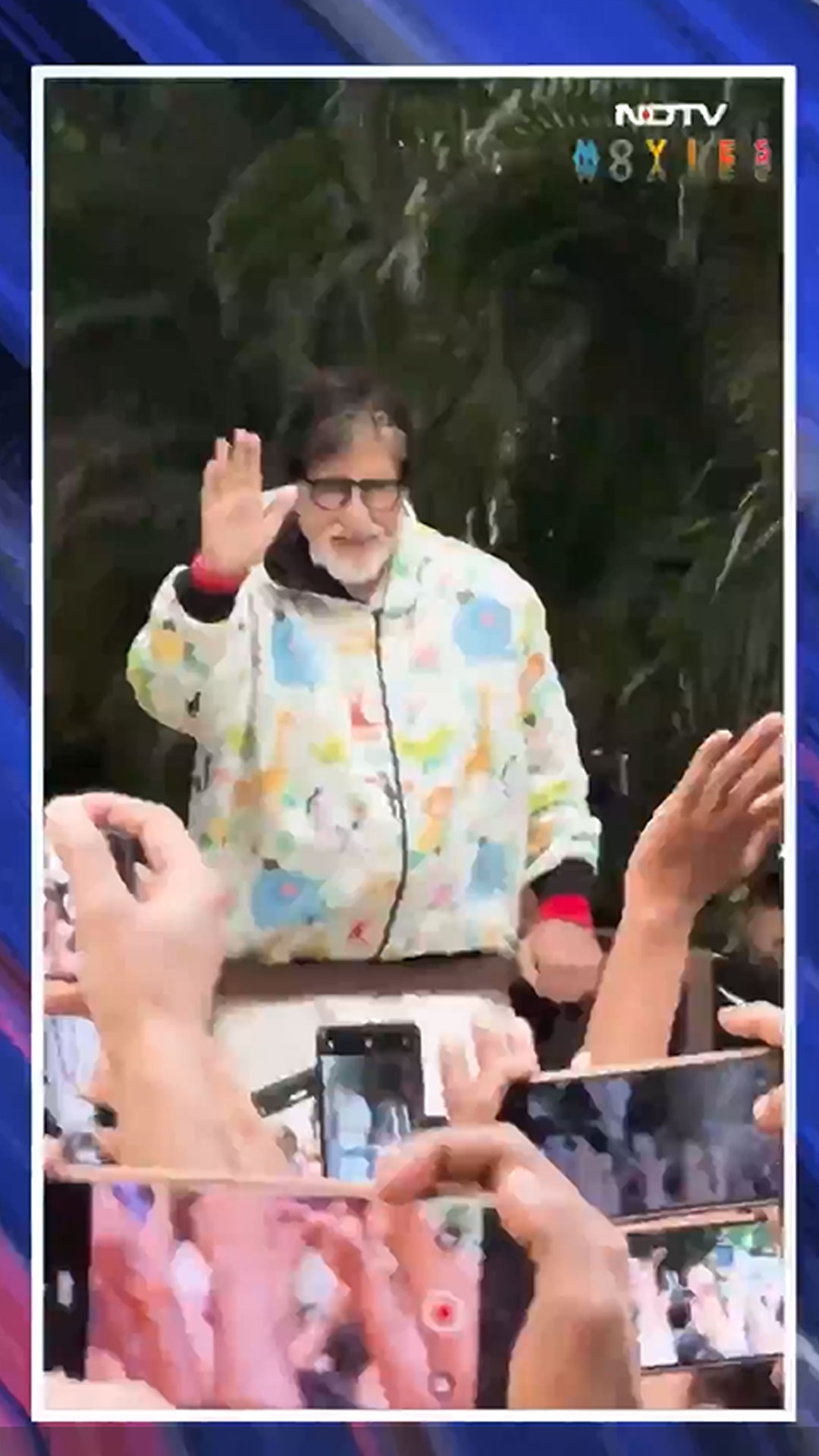 Amitabh Bachchan Greets Huge Crowds Of Fans Outside Jalsa