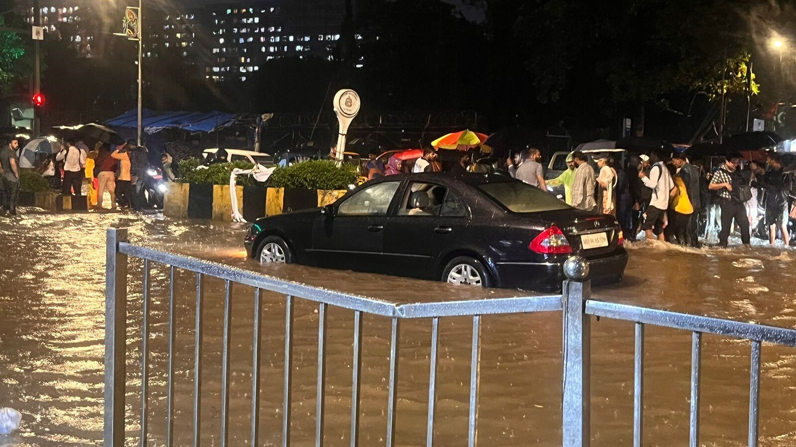 Mumbai Under Orange Alert: Airlines Advise Passengers To Monitor Flight Changes