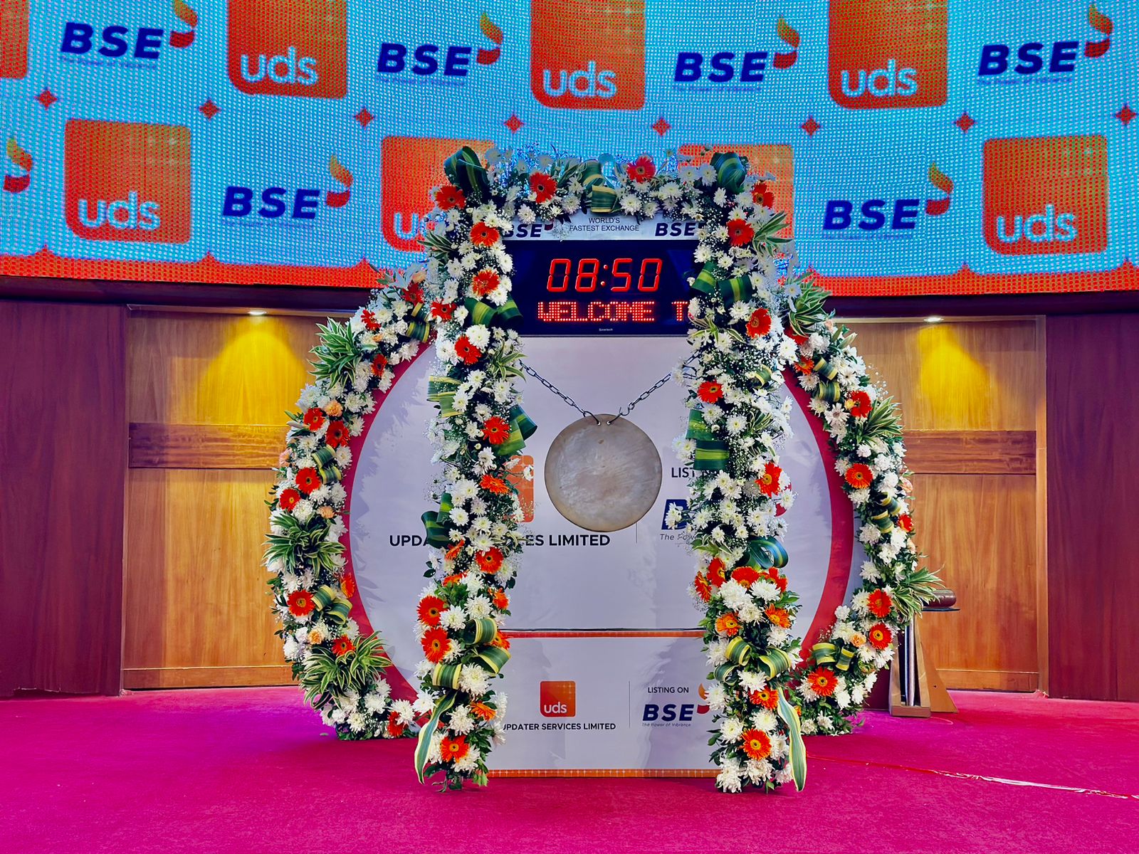 Updater Services Shares End At 5.38% Discount To IPO Price 