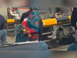 चलती ट्रेन में ऐसे चढ़ीं महिलाएं...VIDEO देख लोग बोले- अब पता चला इंडिया बिगनर्स के लिए क्यों नहीं है