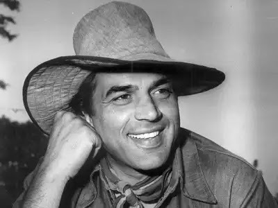 सनी देओल और बॉबी देओल ने गंगा में विसर्जित की पिता धर्मेंद्र की अस्थियां, वीडियो देख हो जाएंगे भावुक