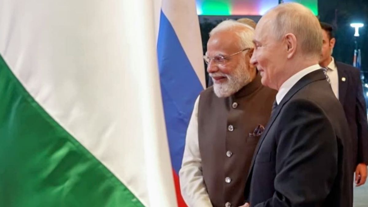 Putin Says Working On Ukraine Plan, PM Says "Not Neutral, On Side Of Peace"