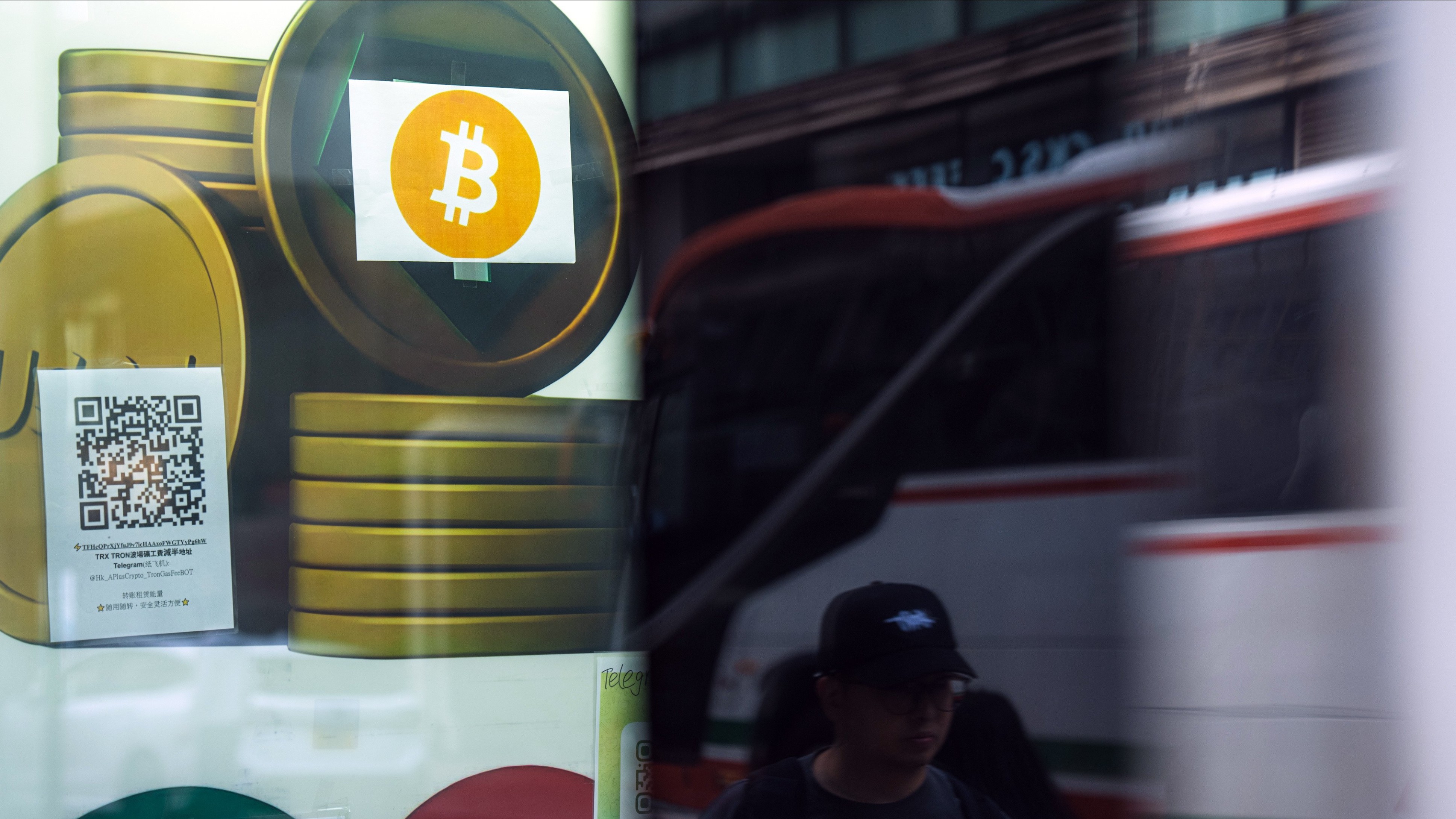 Crypto's Liquidity Engine Breaks Down With $5-Billion ETF Exodus