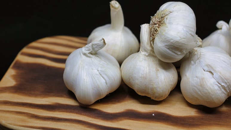 5 Benefits Of Consuming Garlic For Better Heart Function