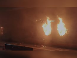 टाटानगर-एर्नाकुलम एक्सप्रेस आग का गोला बन रही थी दहक, वीडियोज में देखिए