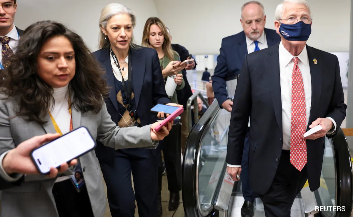 Amerikaanse wetgevers dwingen stemming over oorlogsmachten af als Trump Venezuela aanvalt Amerikaanse wetgevers dwingen stemming over oorlogsmachten af als Trump Venezuela aanvalt