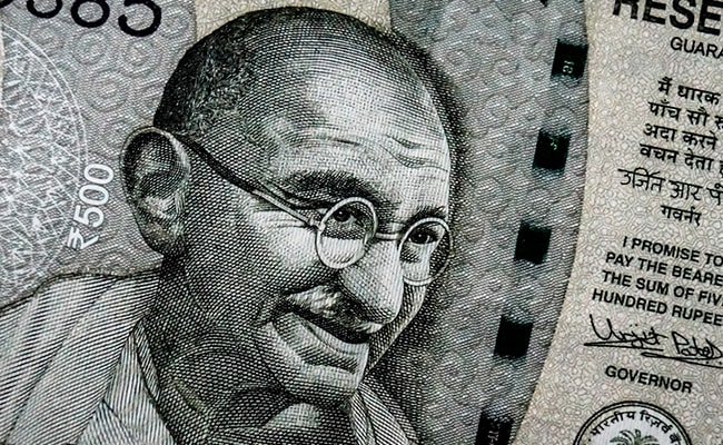 Rupee Starts On A Weak Note, With Risks Tilted To More Downside; RBI Eyed