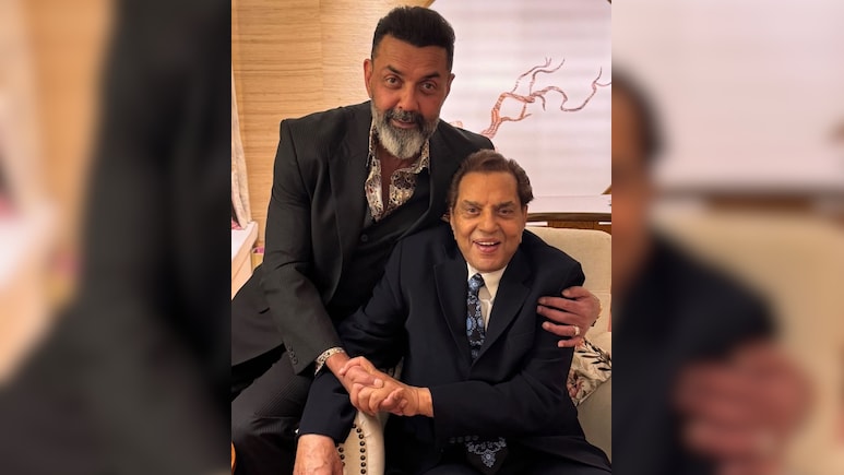 Bobby Deol's Post For 'Hero' Dharmendra On 90th Birth Anniversary: <i>"Har Tapakte Aansu Mein Saath Nibhaya"</i>