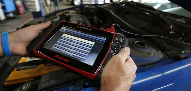 Hacking Group Wants to Play Nice With Automakers