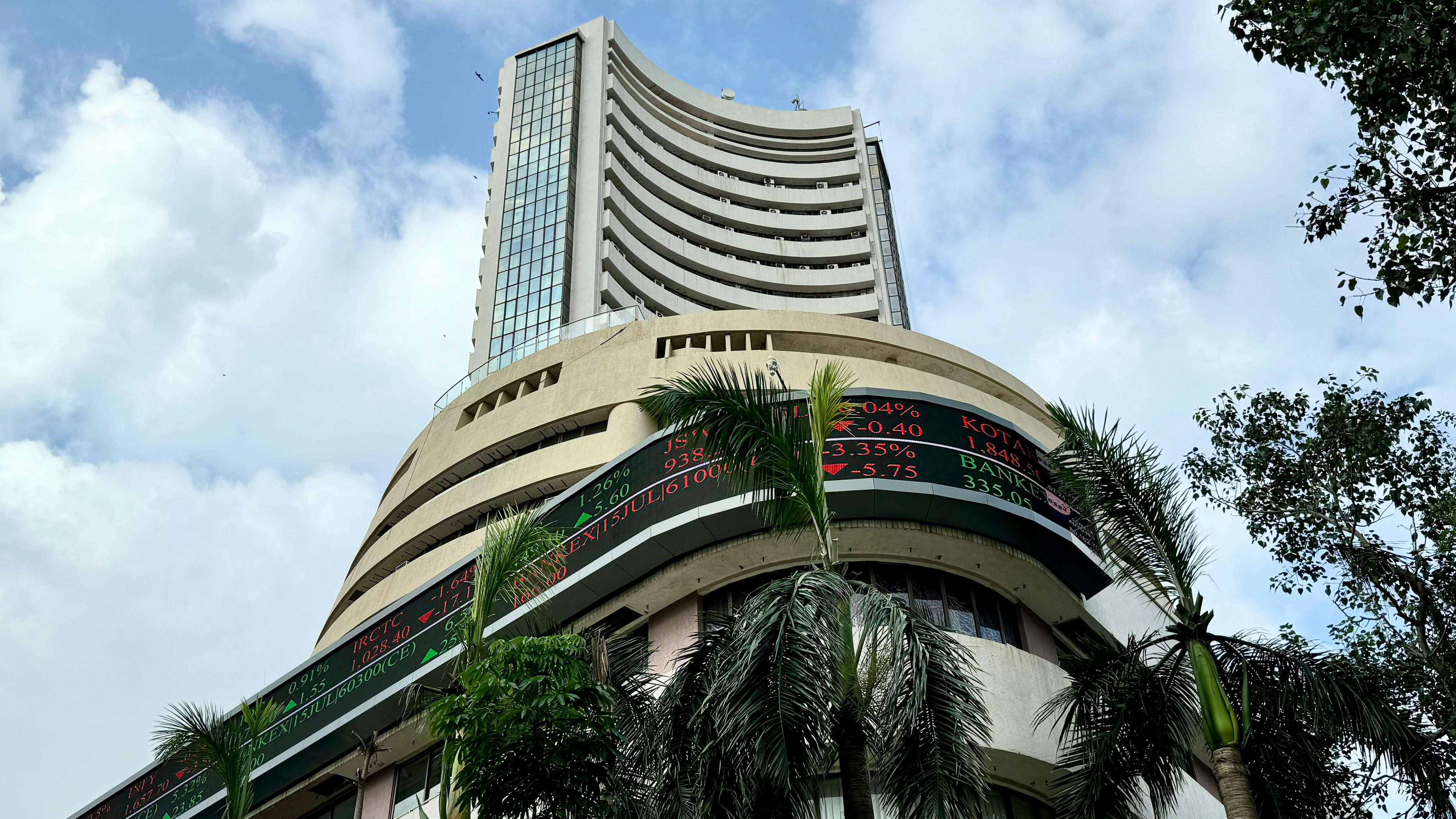Stock Market Today: Nifty End Volatile 2024 With Over 8% Rally, Trent, M&M Share Prices Best Performer