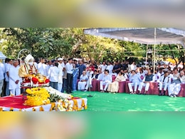 शिवराज पाटिल का अंतिम संस्कार, जानें ध्यान की मुद्रा में बैठे हुए खेत में क्यों दफनाया गया