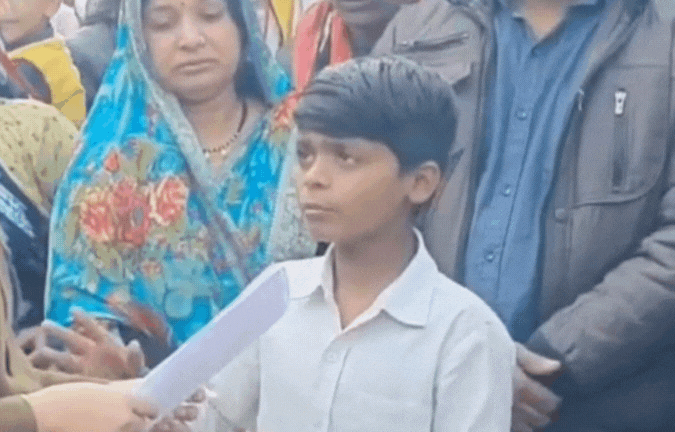 10 साल के बेटे के सामने पिता की हत्या! मां को भी बेरहमी से पीटा, मासूम ने बताई पूरी कहानी- VIDEO