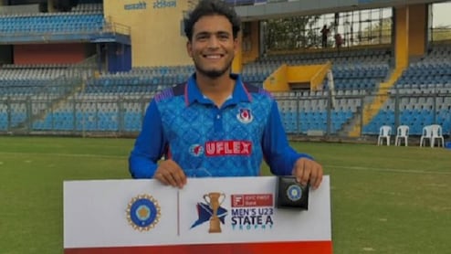 IPL 2026 Auction : यूपीच्या पोराने आयपीएल लिलावात केला राडा; चेन्नईला मिळाला नवा 'सर जडेजा'