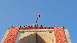 अजमेर: ख्वाजा गरीब नवाज का 814वां उर्स शुरू, झंडे की रस्म क्या है? जिसे गौरी परिवार ने निभाया