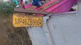 पीथमपुर में दर्दनाक हादसा. मजदूरों से भरी पिकअप पलटी, 10 से ज्यादा घायल, 3 की हालत गंभीर