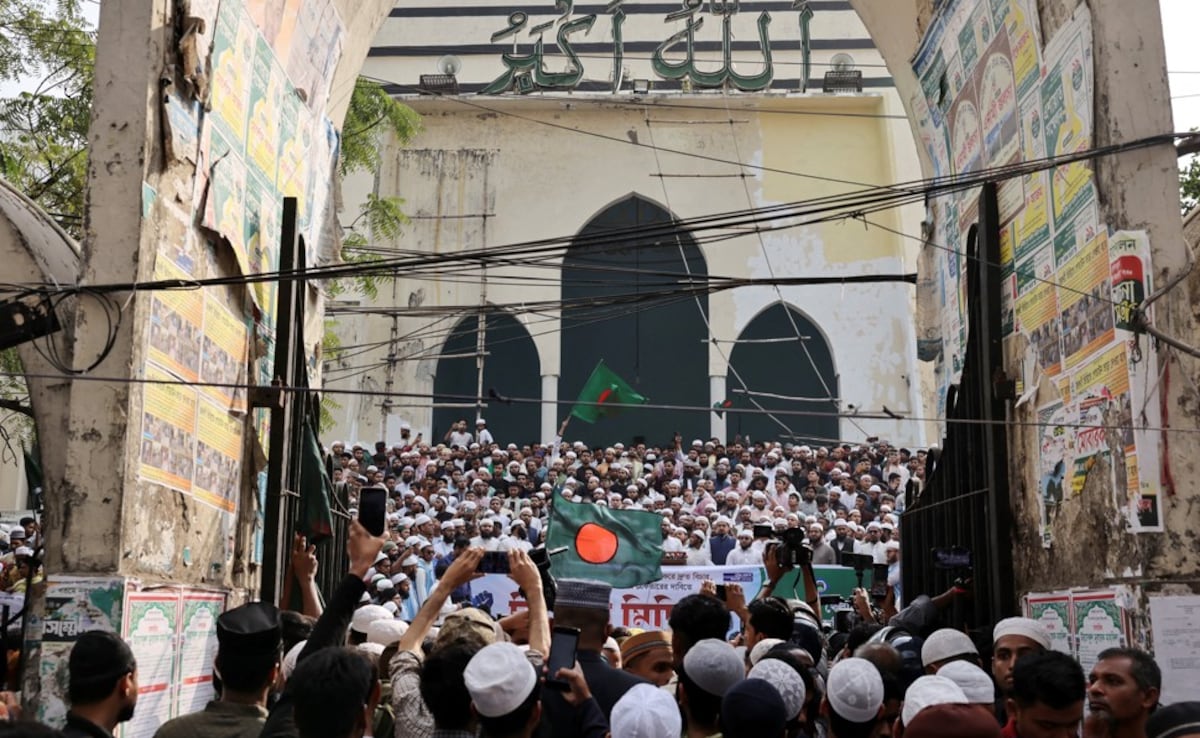 Protest in Bangladesh demanding justice for the death of Sharif Osman Hadi