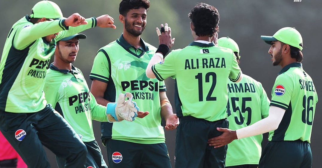 U19 Asia Cup: दूसरी बार खिताब जीती पाकिस्तानी टीम, खिलाड़ियों पर हुई पैसों की बारिश, PCB के बाद पीएम ने खोला खजाना