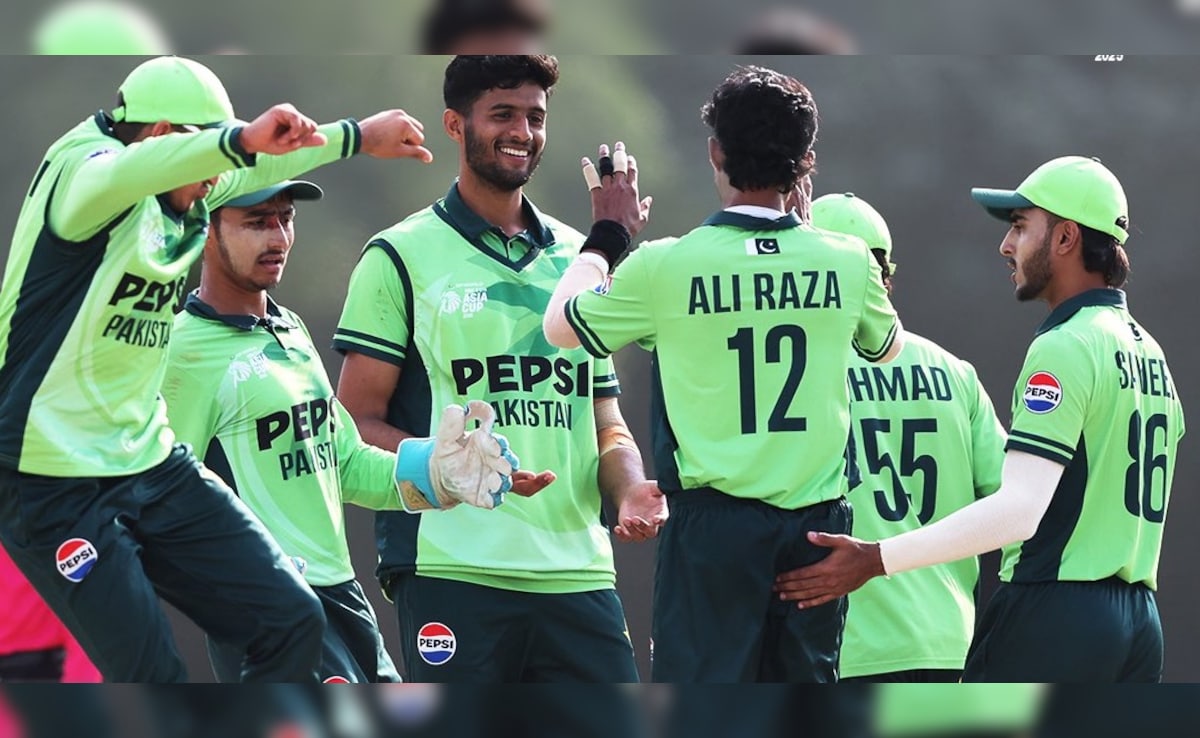 U19 Asia Cup: दूसरी बार खिताब जीती पाकिस्तानी टीम, खिलाड़ियों पर हुई पैसों की बारिश, PCB के बाद पीएम ने खोला खजाना