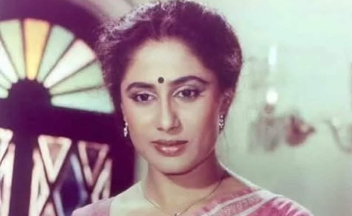 'आपने हमें बहुत कम समय दिया', स्मिता पाटिल की 39वीं पुण्यतिथि पर राज बब्बर हुए भावुक