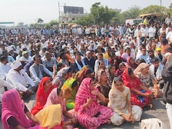 Madhya Pradesh Farmers&#039; Day-Long Protest At Highway Over MSP Suspended