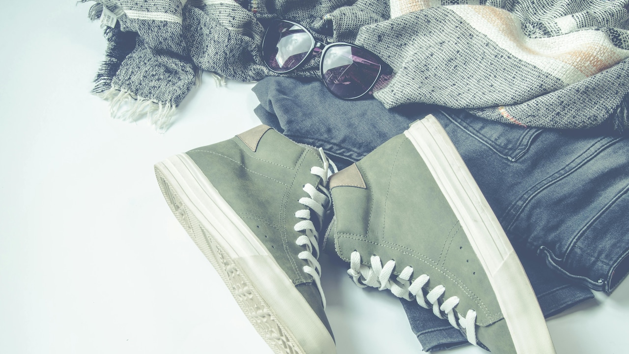 Myntra Prebuzz EORS Deals: Men's Casual Footwear From USPA And Neemans At Minimum 50% Off.