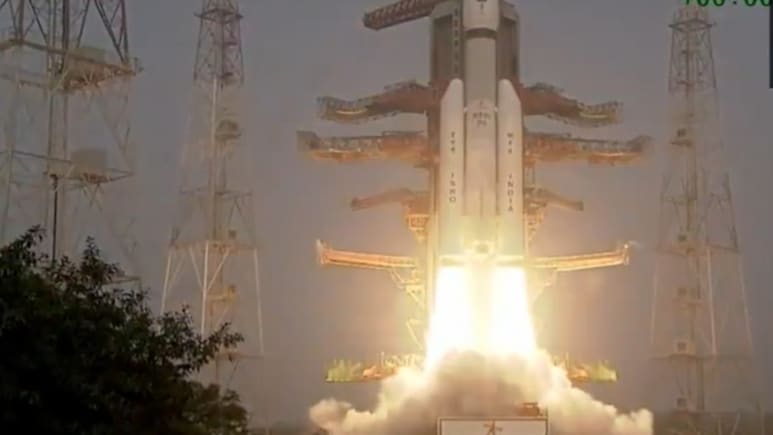 इसरो के बाहुबली रॉकेट ने बनाया कीर्तिमान, 23 मिनट में पूरा किया मिशन ब्लू बर्ड