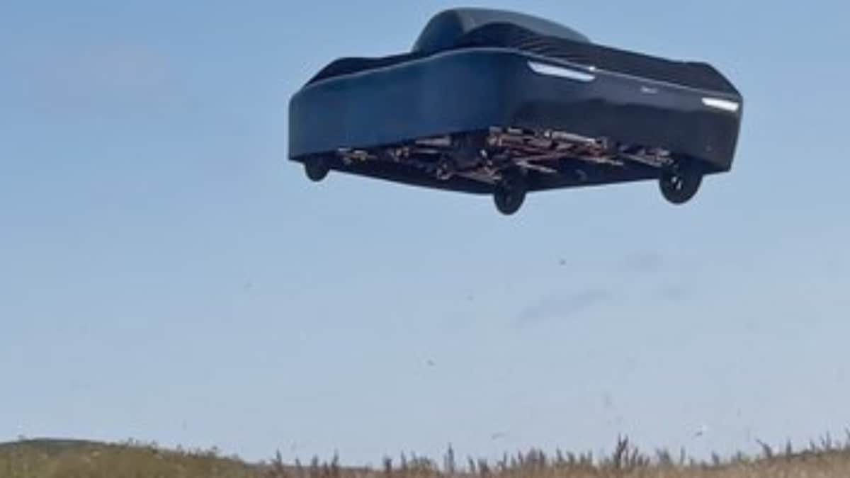 हवा में उड़ने वाली कार बनी हकीकत, प्रोडक्शन हुआ शुरू, 2.5 करोड़ में बिकेगी!