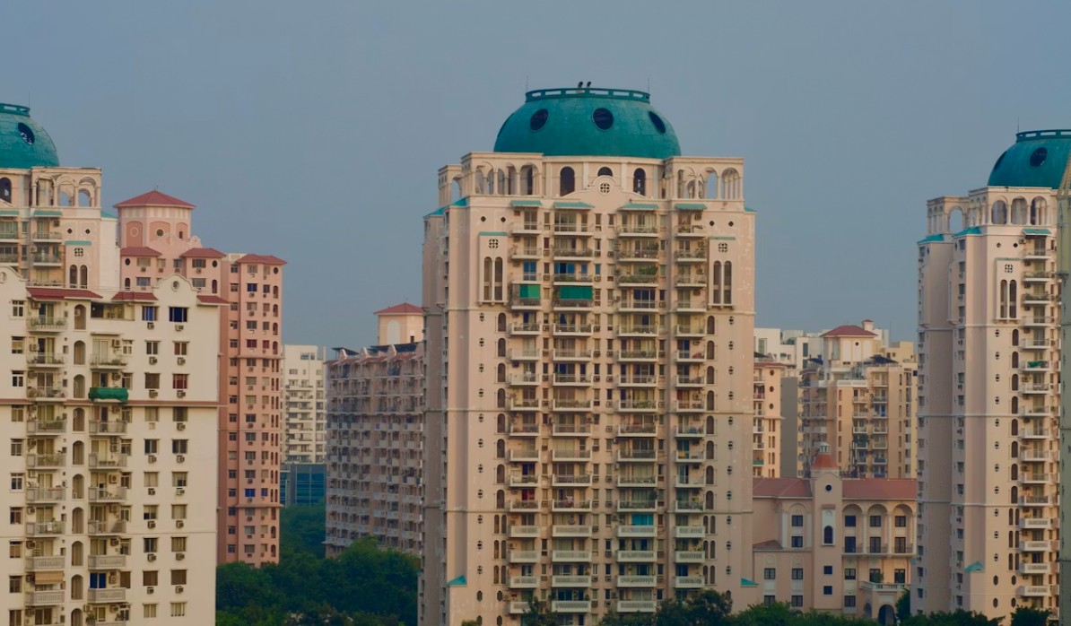 IIM ग्रेजुएट, करोड़ों की कमाई… फिर भी गुरुग्राम में अपना घर लेना सपने जैसा है, क्यों?