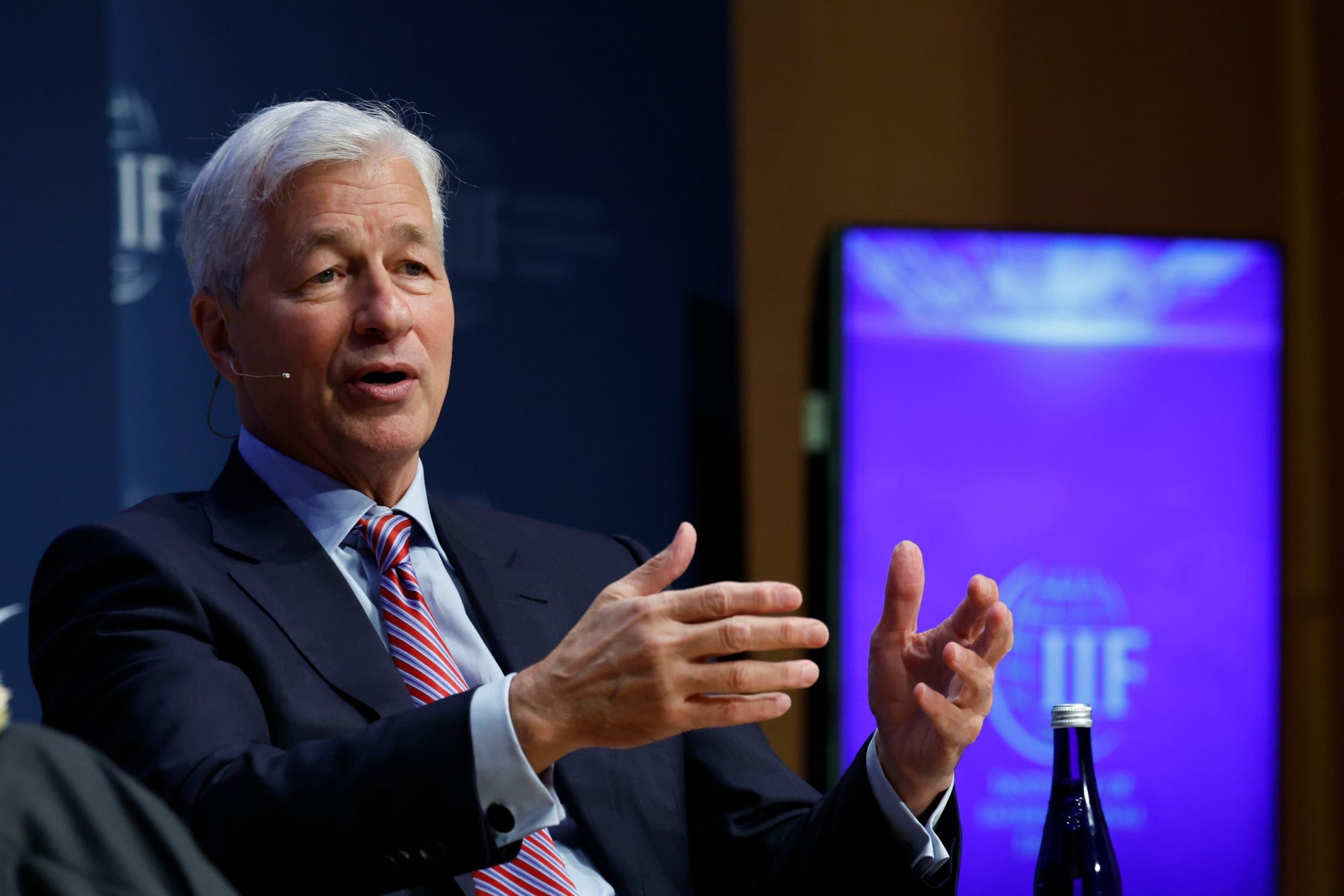 Jamie Dimon Says Fed May Need To Hike Interest Rates Beyond 5%