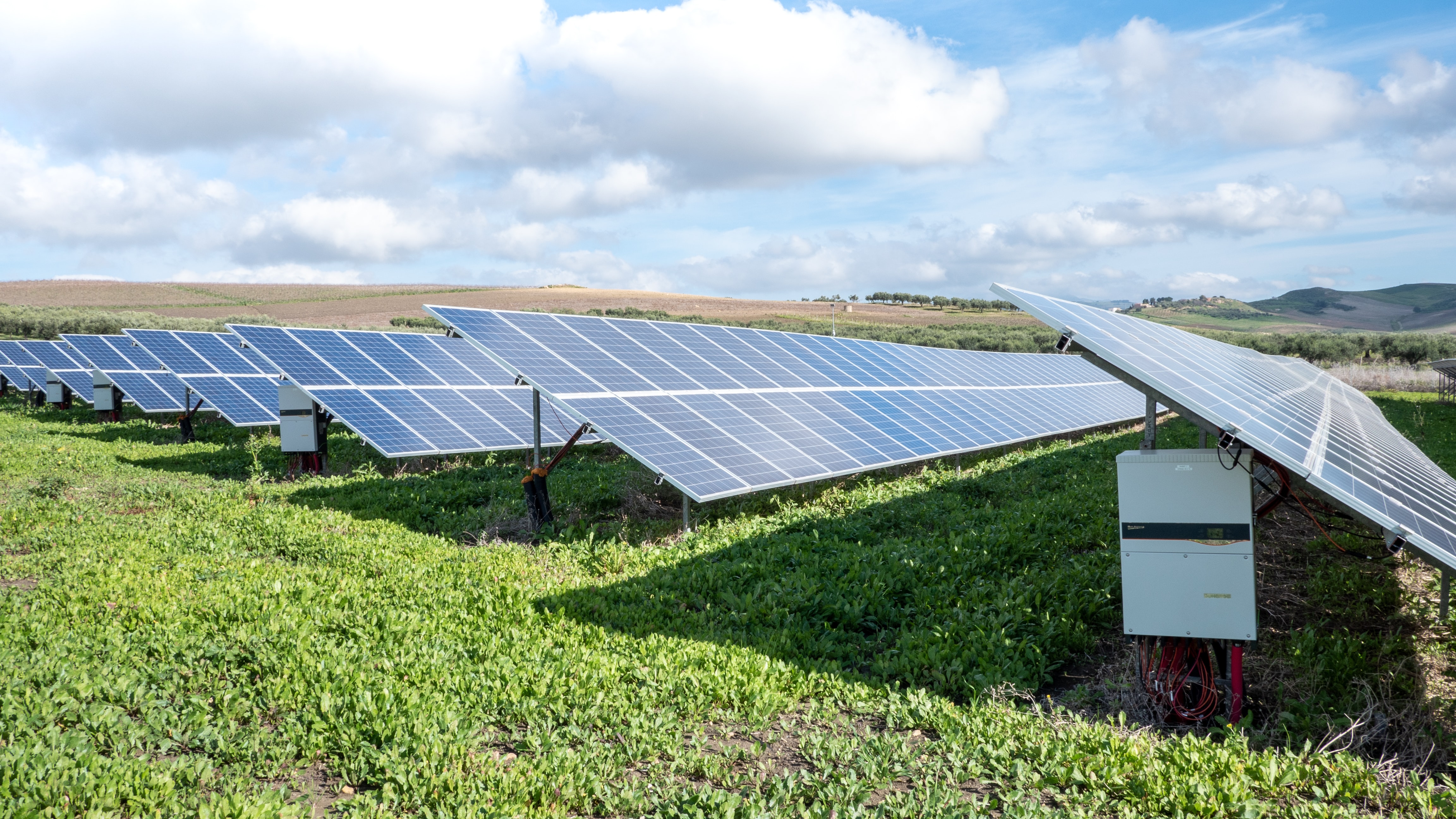 India's Clean Energy Capacity Set to Grow, But Green Targets at Risk: Report