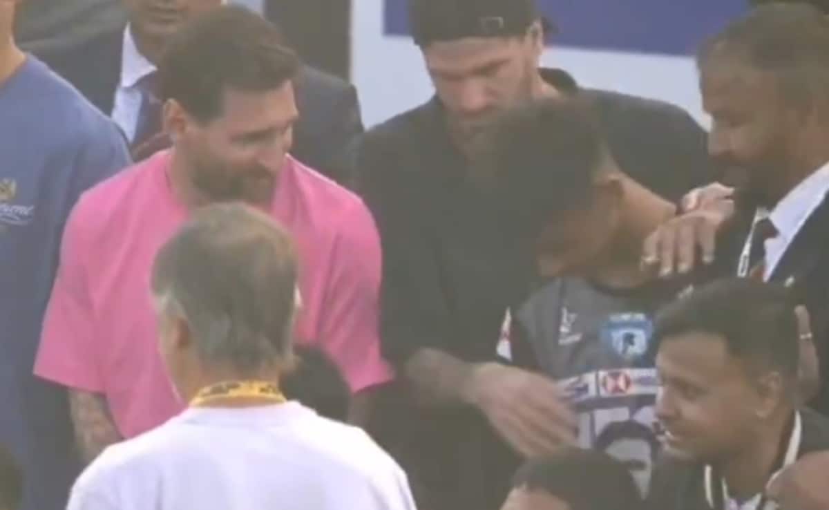 Rodrigo De Pauls Heartwarming Gesture For Young Fan During Photoshoot With Lionel Messi Wins Hearts. Watch