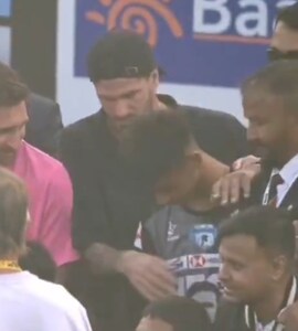 Rodrigo De Pauls Heartwarming Gesture For Young Fan During Photoshoot With Lionel Messi Wins Hearts. Watch