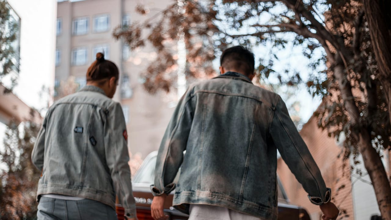 Perfect Denim Shirts For Men: Wash, Fit And Fabric Rules No One Talks About.