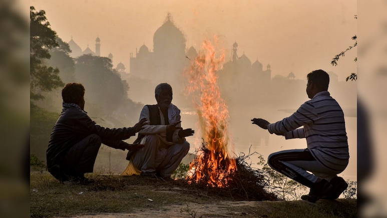 दिल्ली-UP वाले घनघोर कोहरे और शीतलहर के लिए रहिए तैयार, पहाड़ी इलाकों में बारिश-बर्फबारी का अलर्ट