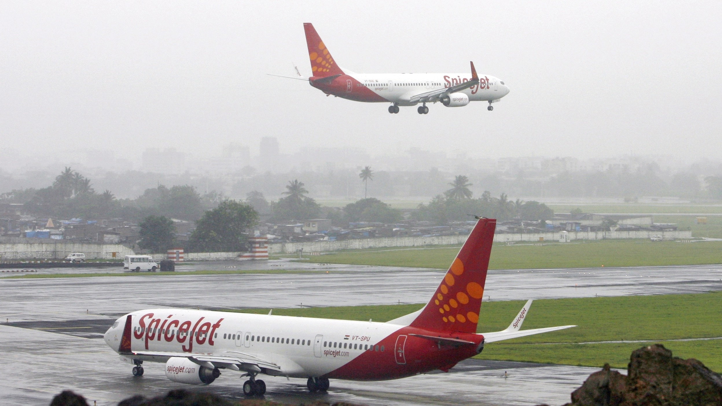 SpiceJet-Credit Suisse Dispute: Supreme Court Issues Contempt Notice To CMD Ajay Singh