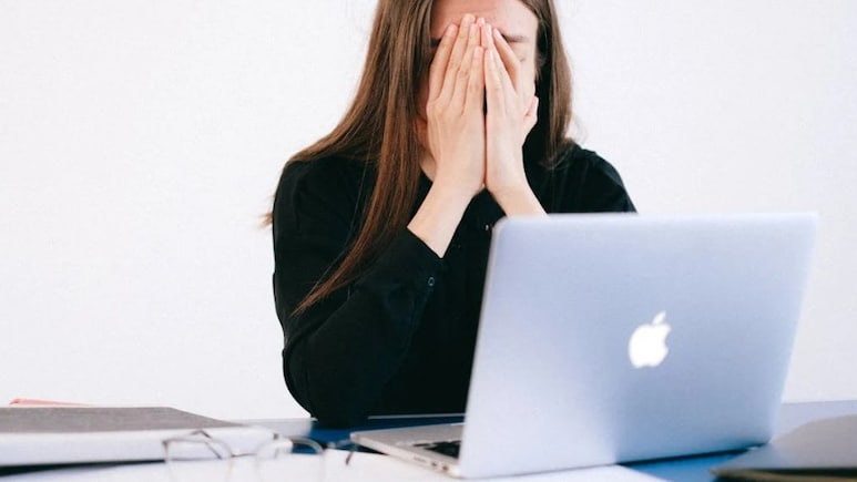 Woman Receives Termination Email From A Company She Never Worked For: "Froze For A Second"