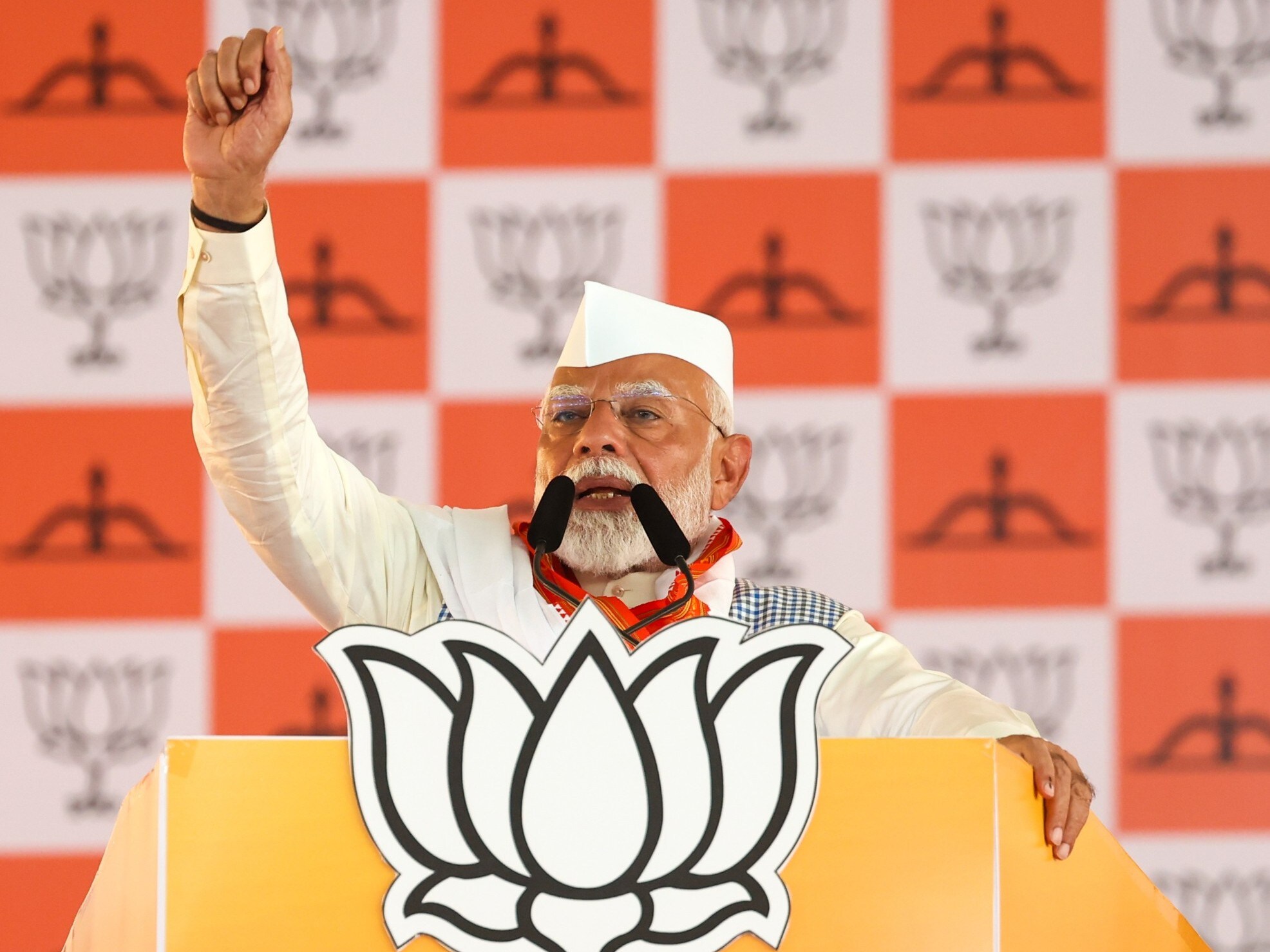 Modi In Mumbai: PM Leads Mega Roadshow In Ghatkopar With Shinde, Fadnavis Beside; Ajit Missing 